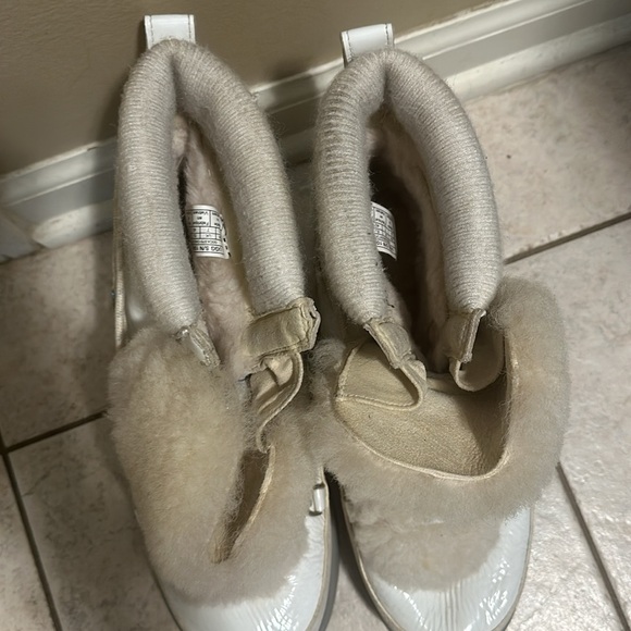 UGG boots - Picture 3 of 5